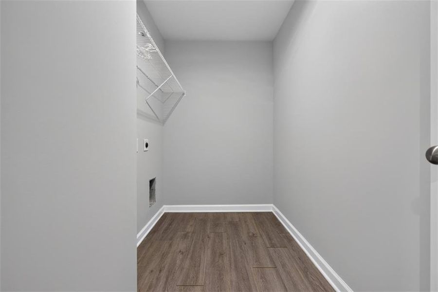 Spacious, unfurnished interior of a new home in , Eastanollee (Image 57).