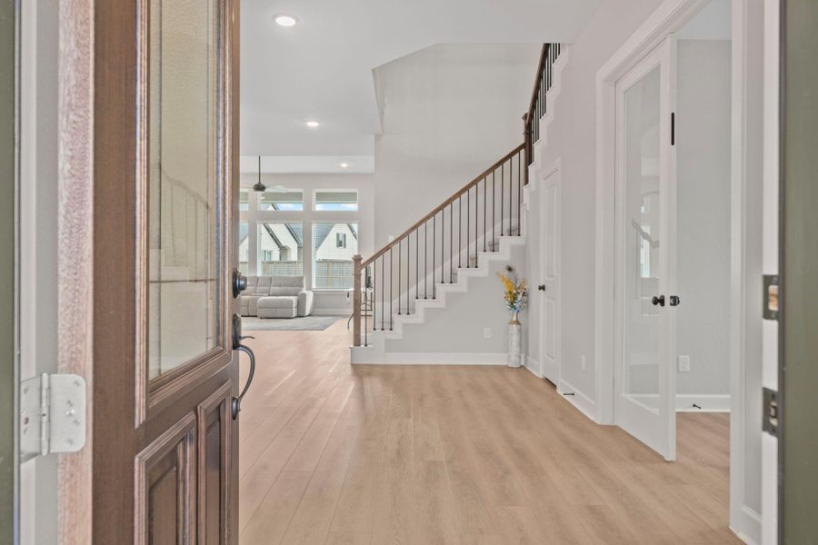 Spacious, unfurnished interior of a new home in , Missouri City (Image 24). Spacious, unfurnished interior of a new home in , Missouri City (Image 24).