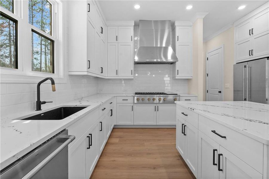 Furnished interior view inside a new home in Bellwyn, Johns Creek (Image 8).
