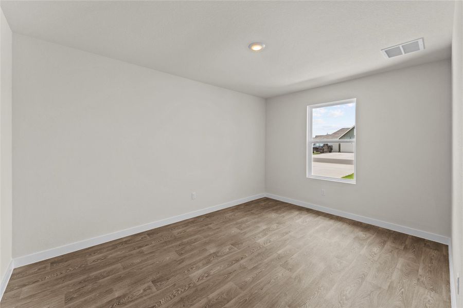 Spacious, unfurnished interior of a new home in Hartland Ranch, Lockhart (Image 25).