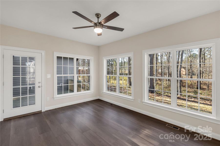 Spacious, unfurnished interior of a new home in , York (Image 27).
