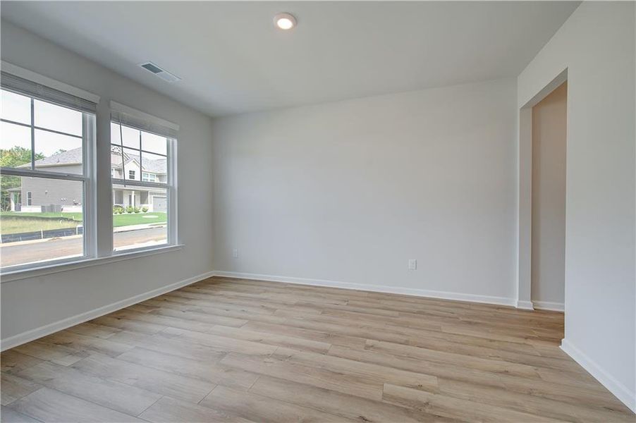 Spacious, unfurnished interior of a new home in Kingston, Locust Grove (Image 12).