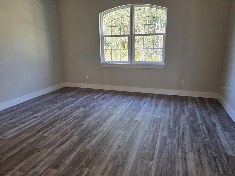 Spacious, unfurnished interior of a new home in , North Port (Image 29).