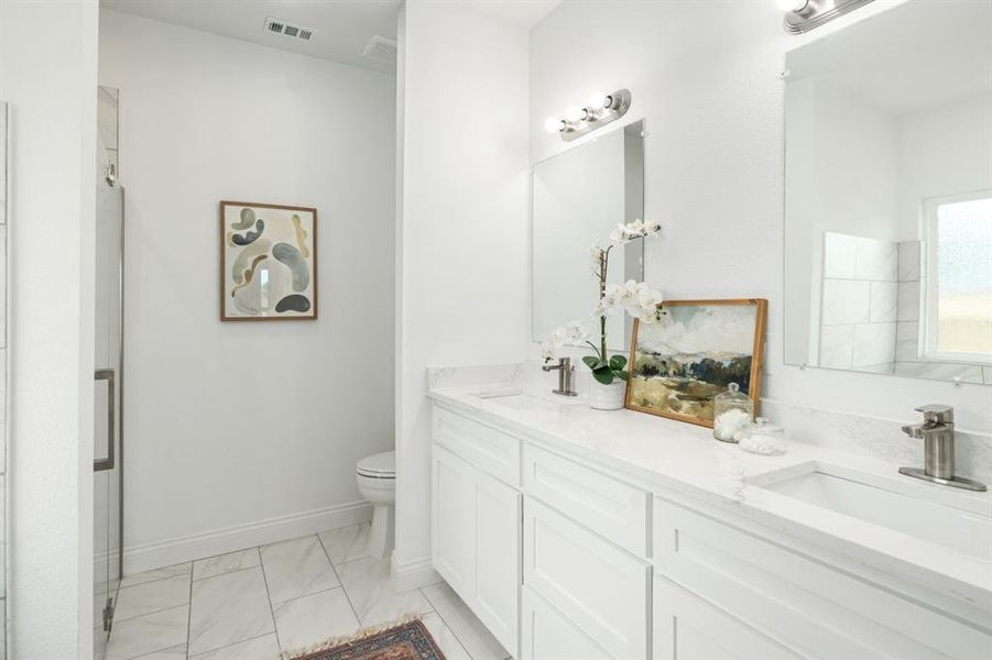 Furnished interior view inside a new home in , Gun Barrel City (Image 12).