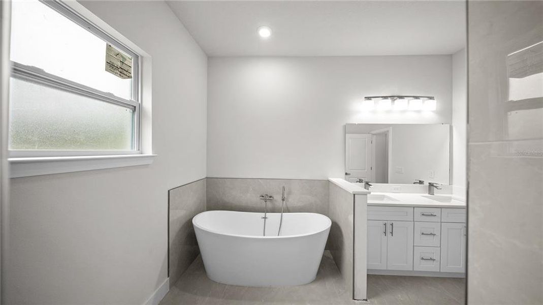 Furnished interior view inside a new home in , Port Charlotte (Image 13).