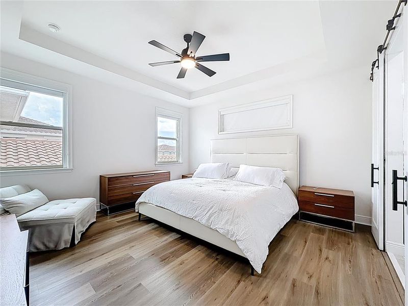 Furnished interior view inside a new home in , Orlando (Image 32).