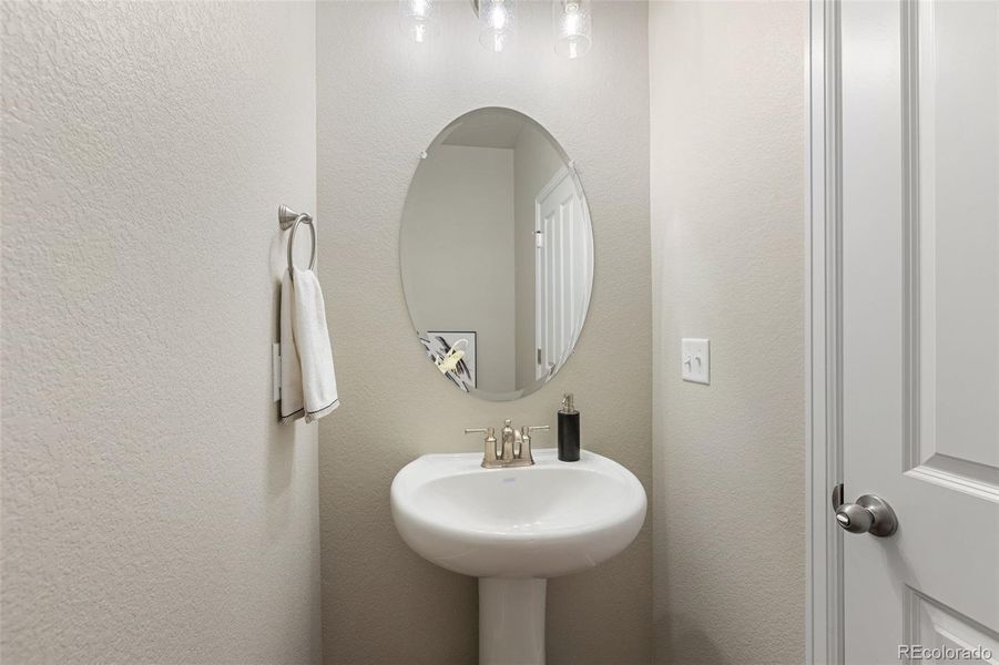 Furnished interior view inside a new home in , Longmont (Image 10).