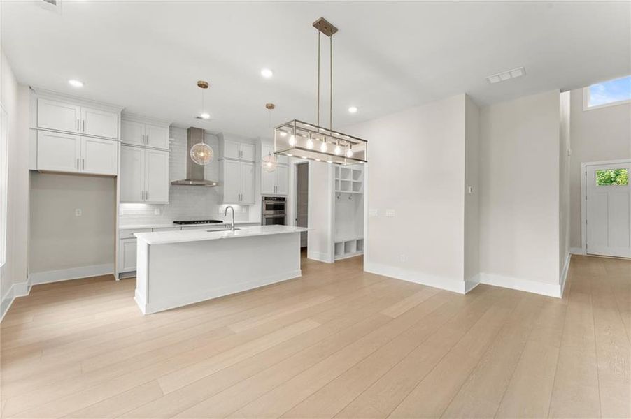 Spacious, unfurnished interior of a new home in Hillgrove Preserve, Powder Springs (Image 50).