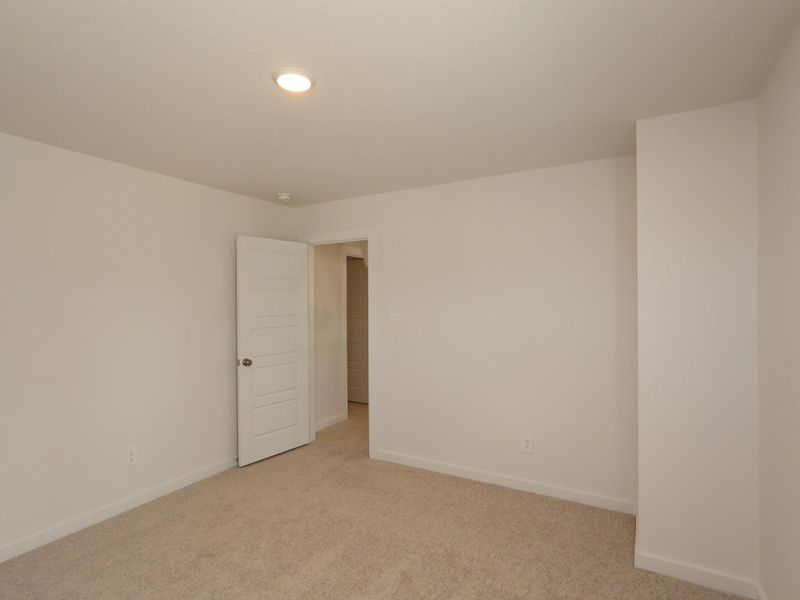 Spacious, unfurnished interior of a new home in Moran Ranch, Willis (Image 24).