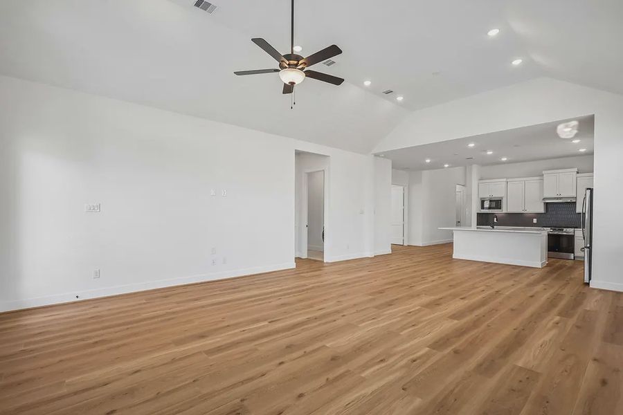 Representative unfurnished interior of a home built from the Lynnbrook by Chesmar Homes in Wood Leaf Reserve, Tomball (Image 12). Representative unfurnished interior of a home built from the Lynnbrook by Chesmar Homes in Wood Leaf Reserve, Tomball (Image 12).