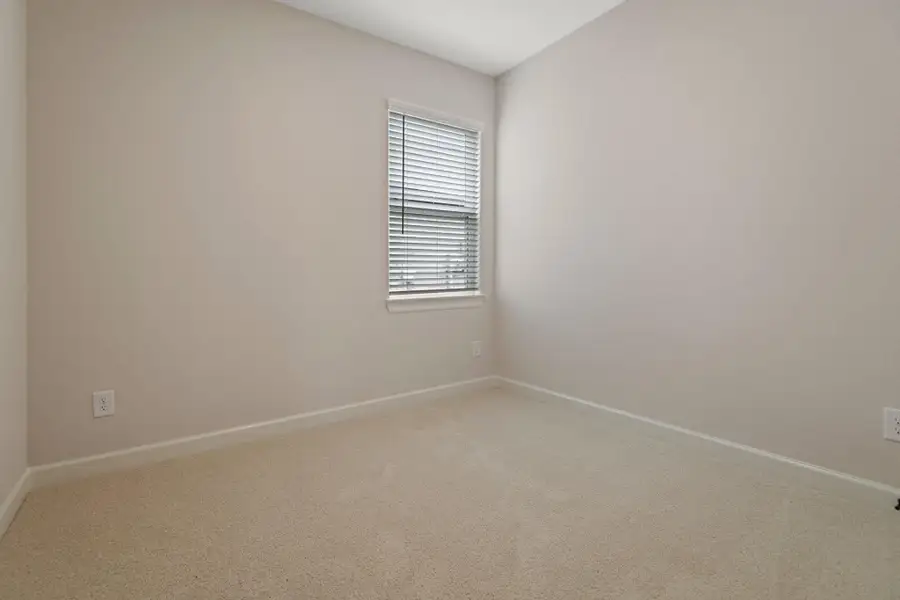 Image 7 of a home in Magnolia Woods.