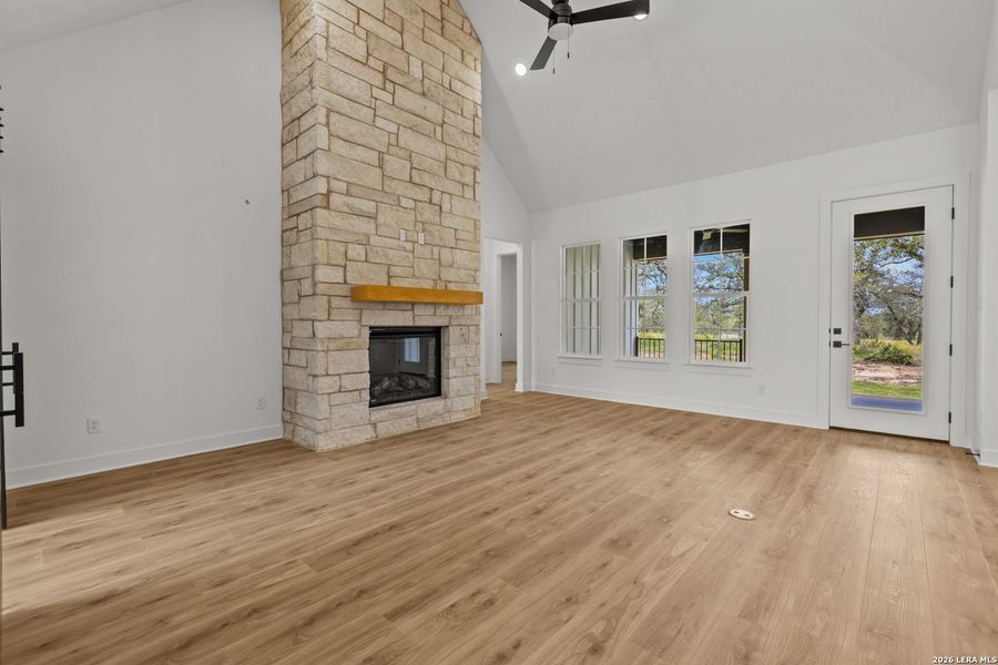 Spacious, unfurnished interior of a new home in , La Vernia (Image 22). Spacious, unfurnished interior of a new home in , La Vernia (Image 22).