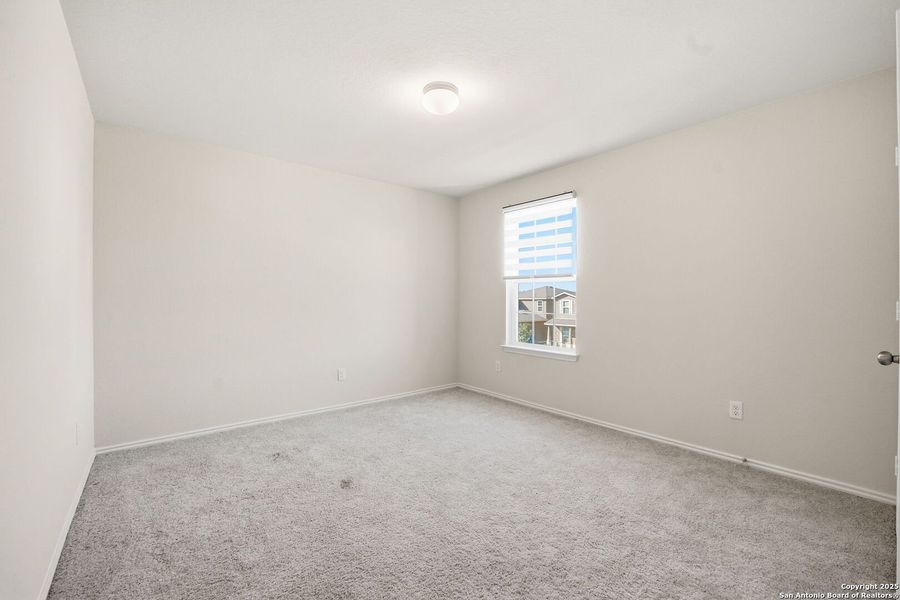 Spacious, unfurnished interior of a new home in Cinco Lakes, San Antonio (Image 27). Spacious, unfurnished interior of a new home in Cinco Lakes, San Antonio (Image 27).