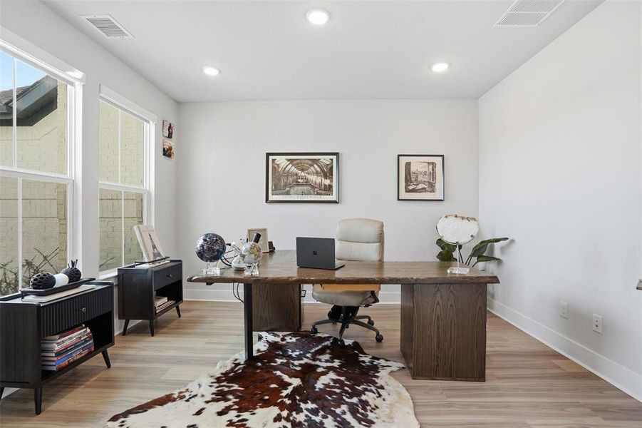 Furnished interior view inside a new home in Somerset Park, Rockwall (Image 30).