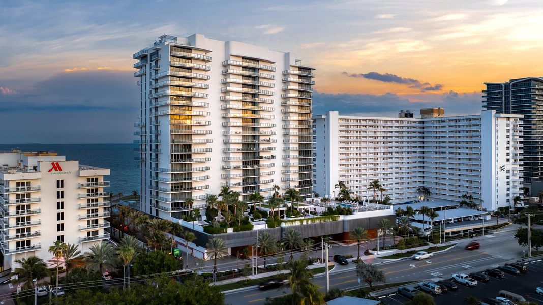 Condo located in Pompano Beach, FL showcasing its design and architecture (Image 24).