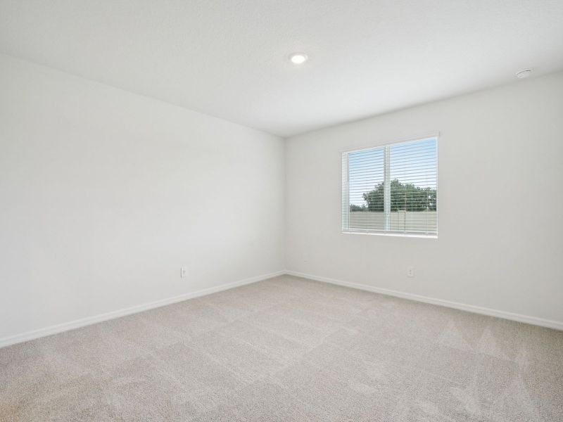 Spacious, unfurnished interior of a new home in Salt Meadows - Classic Series, Parrish (Image 8).