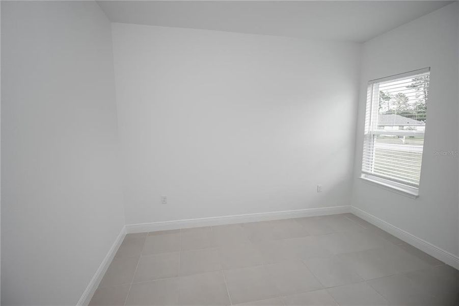 Spacious, unfurnished interior of a new home in , Citrus Springs (Image 18).