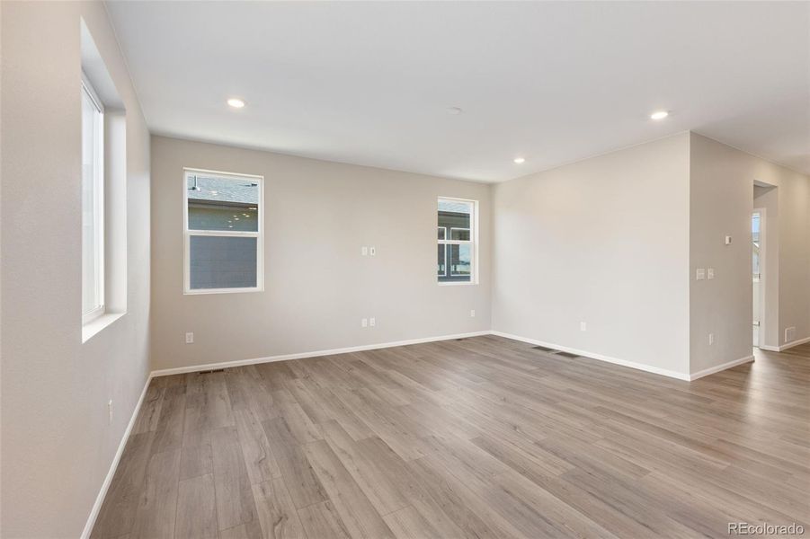 Spacious, unfurnished interior of a new home in The Cottages Collection at Ridgeline Vista, Brighton (Image 16).