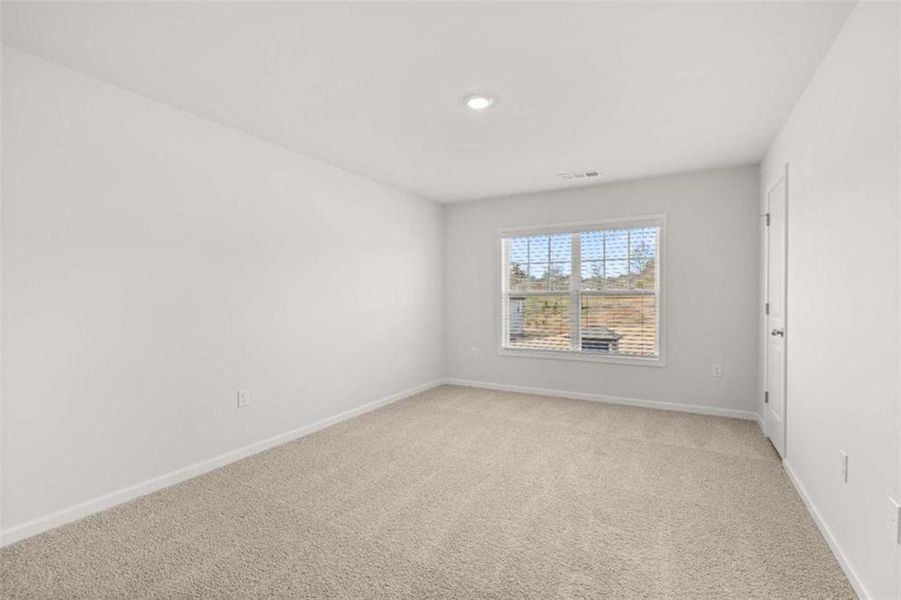 Spacious, unfurnished interior of a new home in Holland Estates, Powder Springs (Image 42).