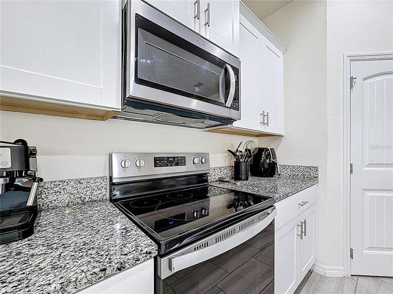 Furnished interior view inside a new home in , Winter Garden (Image 4).