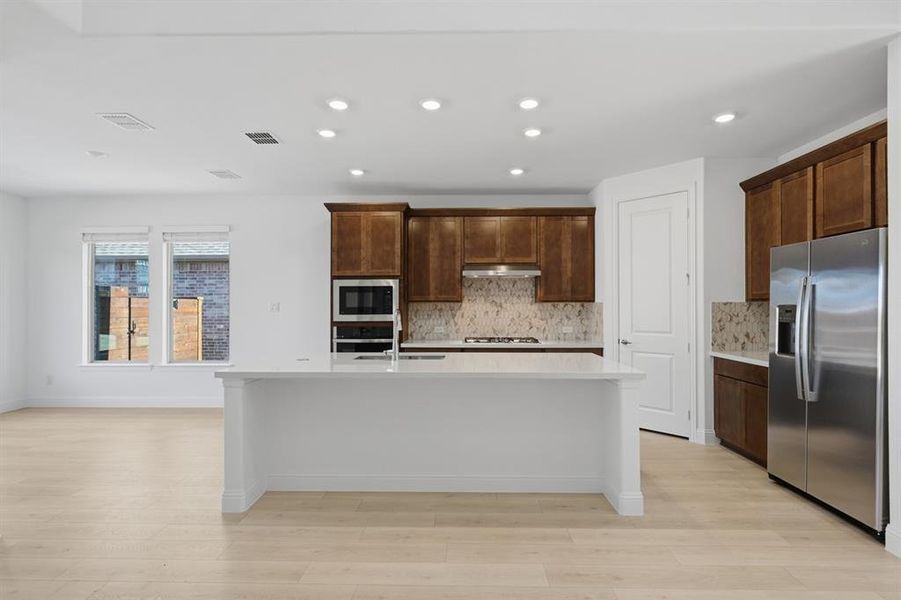 1600 Victory Terrace ~ Ready Now