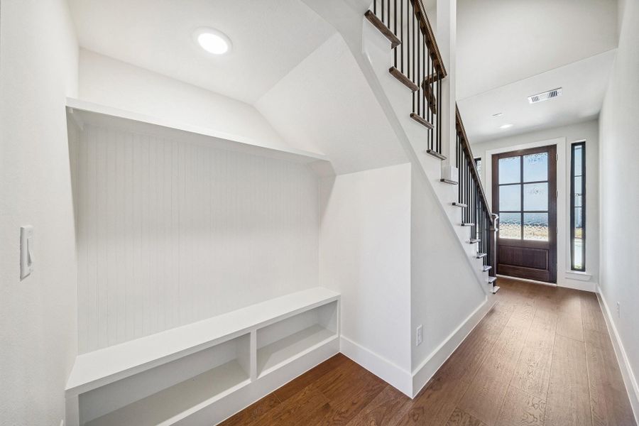 Spacious, unfurnished interior of a new home in Spring Valley Creek, Houston (Image 39).