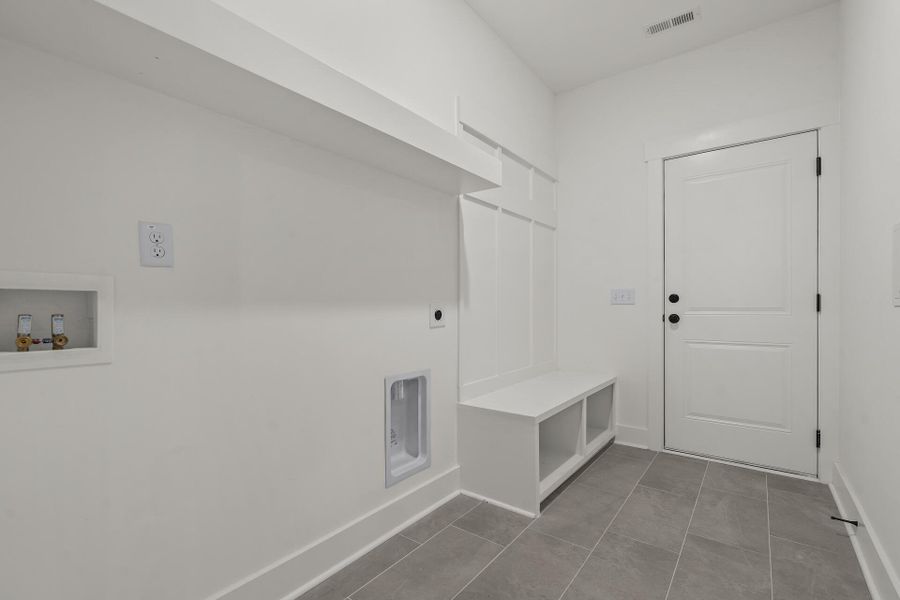 Spacious, unfurnished interior of a new home in , Mount Pleasant (Image 24).