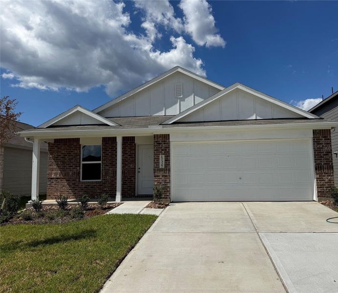 **Images are illustrative only and do not depict the actual homesite.**