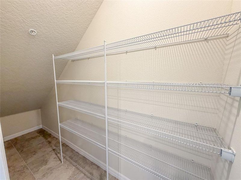 Spacious, unfurnished interior of a new home in , Orlando (Image 17).