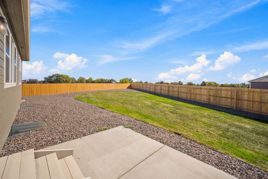 Exterior details and patio area of a home in The Glen, Colorado Springs (Image 4).