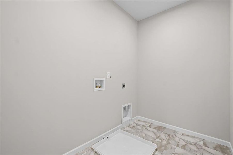 Spacious, unfurnished interior of a new home in Easton Park, Dallas (Image 17). Spacious, unfurnished interior of a new home in Easton Park, Dallas (Image 17).