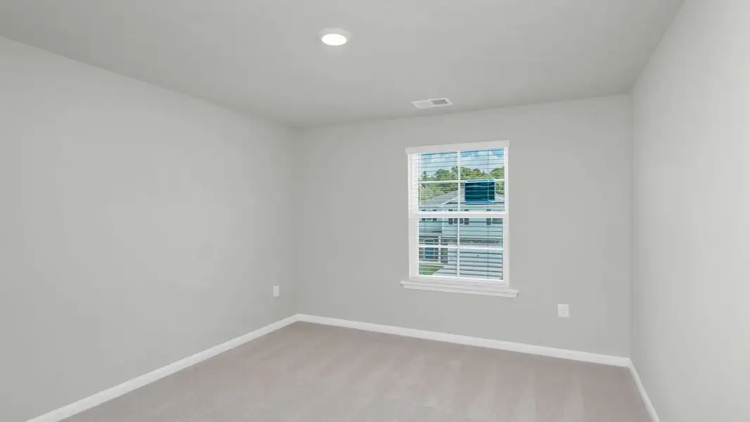 Spacious, unfurnished interior of a new home in Ferry Grove, Lexington (Image 20).