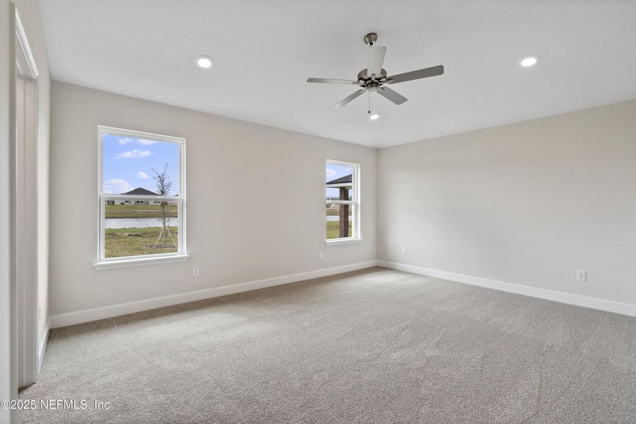 Spacious, unfurnished interior of a new home in Shadow Crest at Rolling Hills, Green Cove Springs (Image 14).