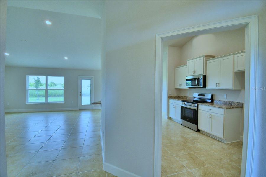 Spacious, unfurnished interior of a new home in Cadence Crossing, Auburndale (Image 16).