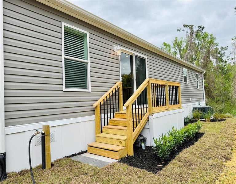 Exterior details and patio area of a home in , White Springs (Image 42).