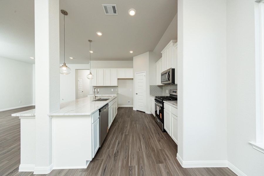 Photos are a representation of the floor plan. Options and interior selections will vary. Photos are a representation of the floor plan. Options and interior selections will vary.