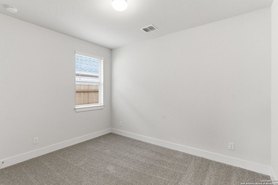 Spacious, unfurnished interior of a new home in Alsatian Oaks, Castroville (Image 31).