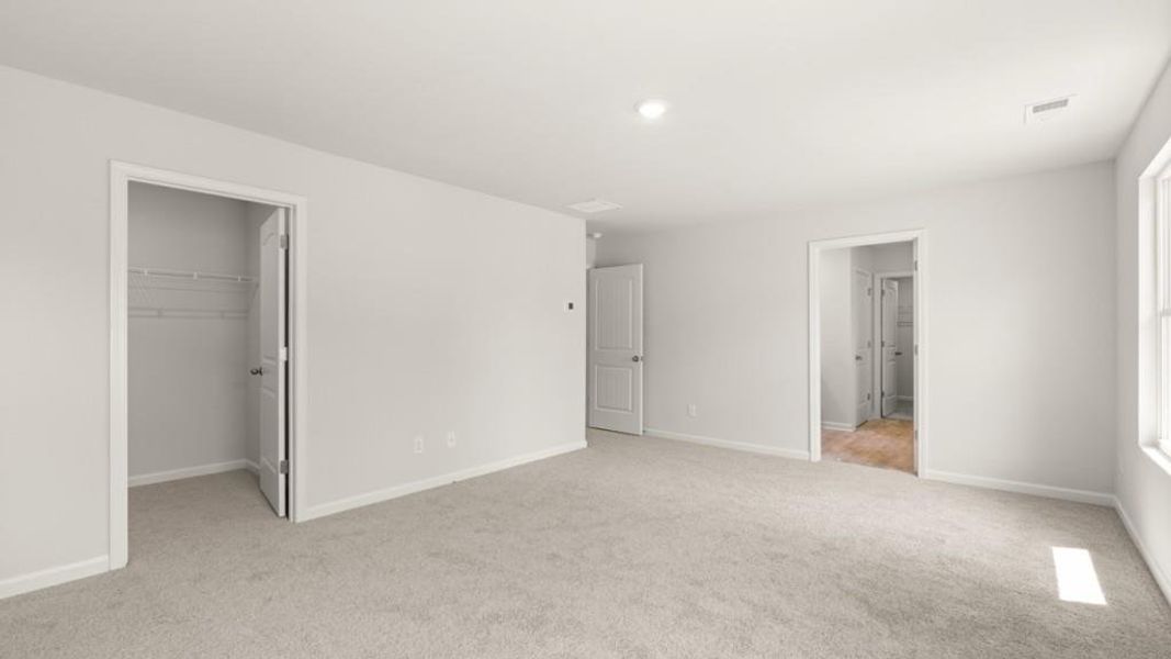 Spacious, unfurnished interior of a new home in Northwoods at Mirror Lake, Villa Rica (Image 22).