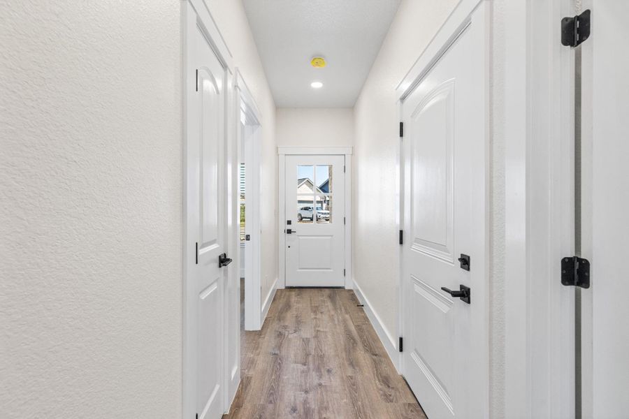 Spacious, unfurnished interior of a new home in , Kerrville (Image 20).