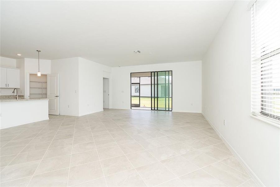 Spacious, unfurnished interior of a new home in , Port Charlotte (Image 16).