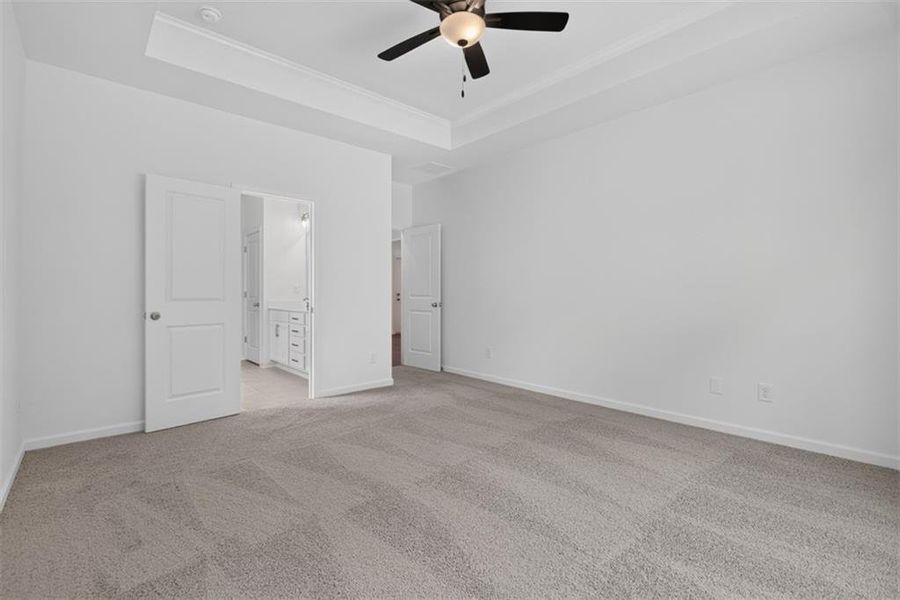 Spacious, unfurnished interior of a new home in , Athens (Image 17).