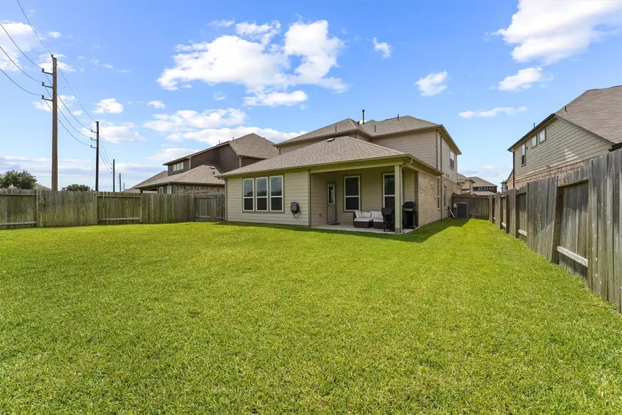 Image 11 of a home in Winfield Lakes. Image 11 of a home in Winfield Lakes.