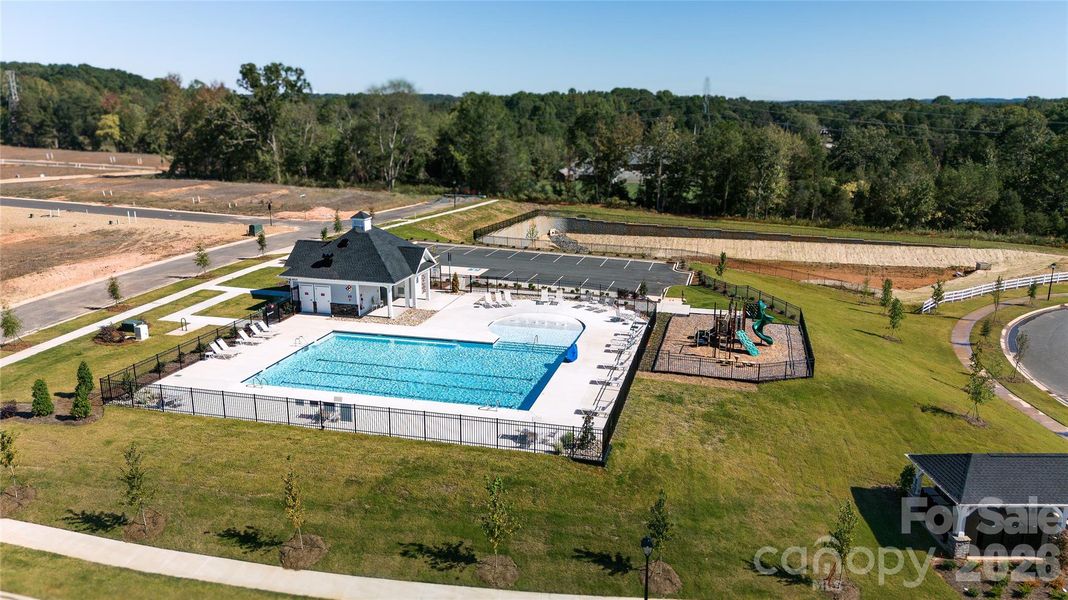 Community amenities in Cardinal Creek, Charlotte (Image 28).
