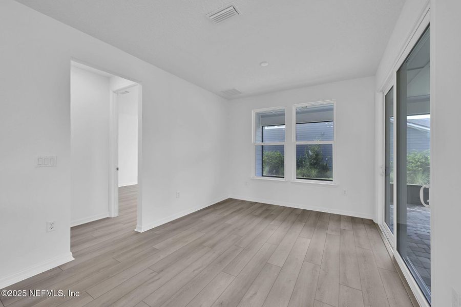 Spacious, unfurnished interior of a new home in Del Webb Nocatee, Ponte Vedra (Image 28).