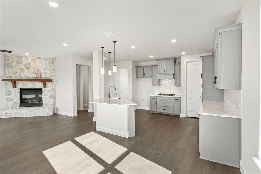 Furnished interior view inside a new home in Sable Creek, Sanger (Image 18).
