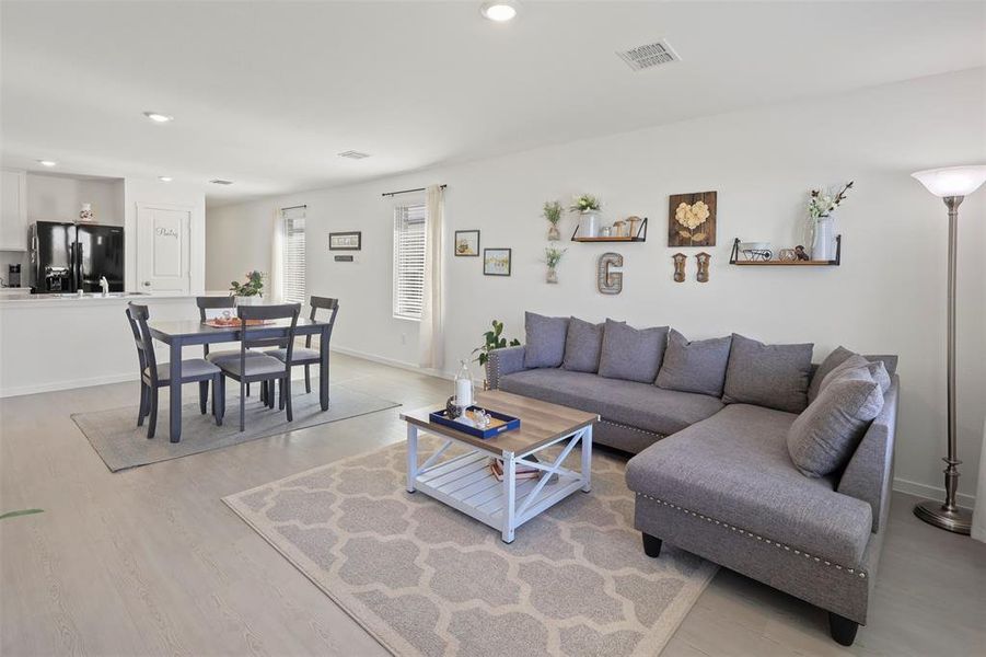 Furnished interior view inside a new home in Mobberly Farms, Pilot Point (Image 26).