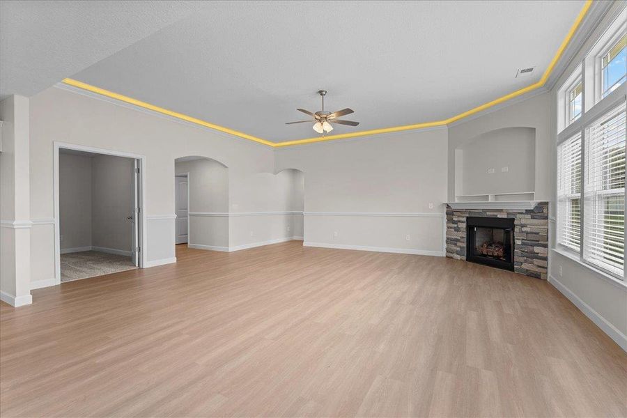 Spacious, unfurnished interior of a new home in Fall Creek, Inman (Image 13).
