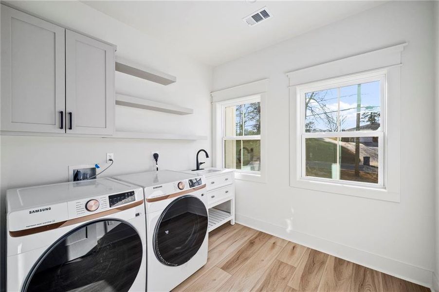 Furnished interior view inside a new home in , Duluth (Image 40).