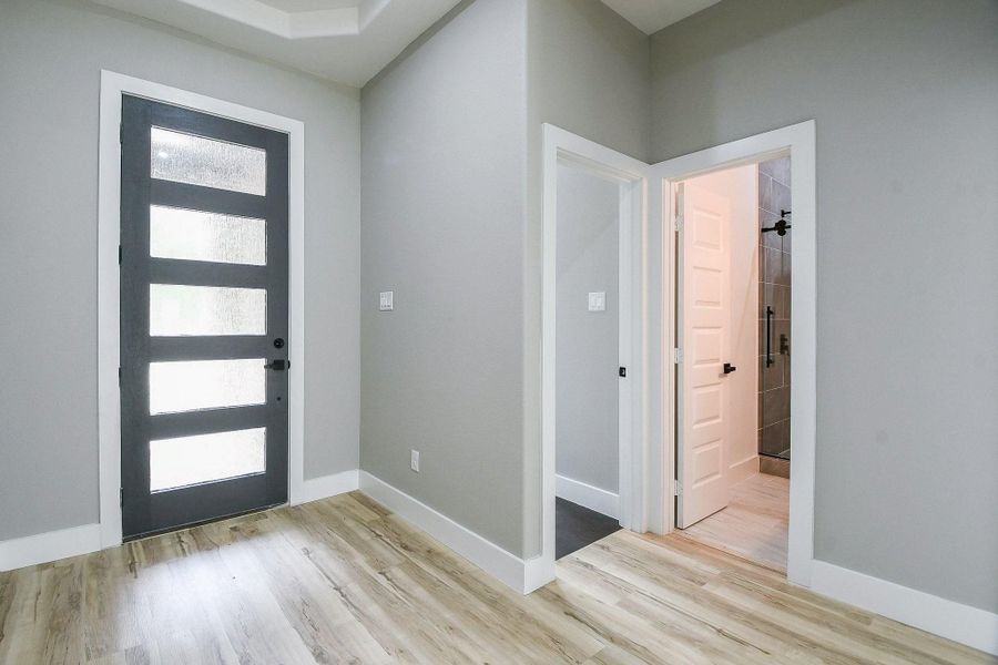 Spacious, unfurnished interior of a new home in , Livingston (Image 23).