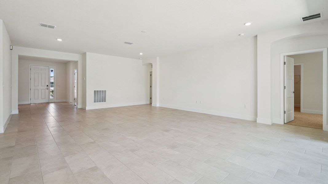 Representative unfurnished interior of a home built from the Hawthorne by D.R. Horton in Buchanan Trails, Newberry (Image 20).